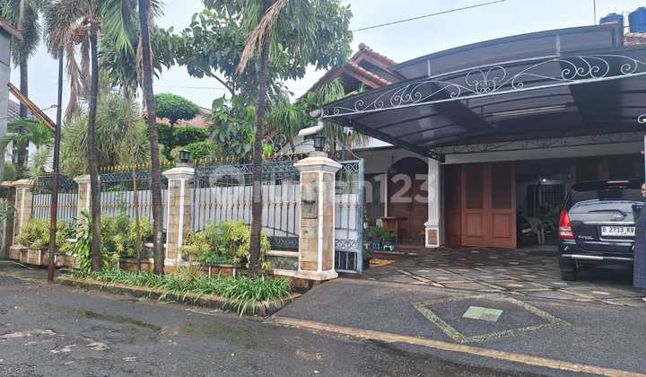 For Sale House With Extensive Land, Has Private Pool 2