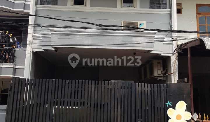 Rumah 2 Lantai Siap Huni, Dlm Perumahan di Pondok Kelapa, Jaktim