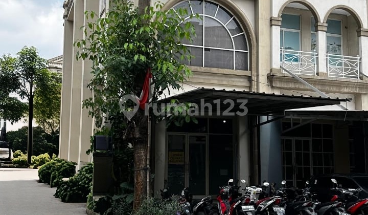 Ruko Hook Murah, Siap Pakai di Grand Galaxy Bekasi