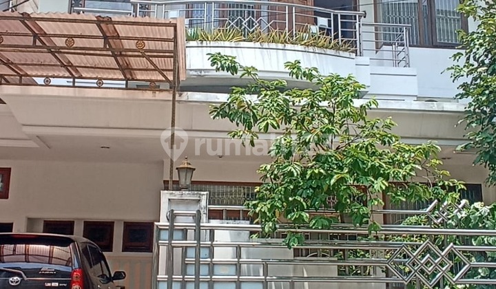 Rumah 2 Lantai di Taman Harapan Indah, Jelambar, Jakarta Barat