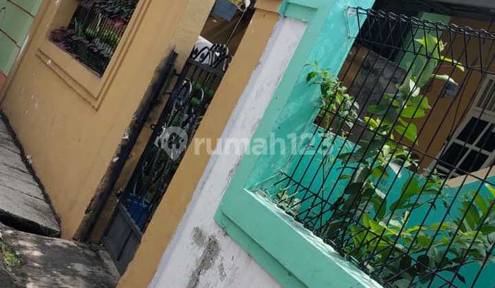 House for rent in Tomang 2