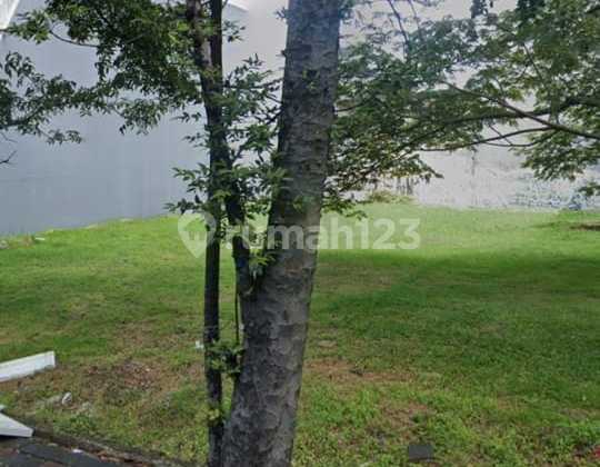 Plot on Main Road, Puri Indah, West Jakarta Plot on Main Road, Puri Indah, West Jakarta