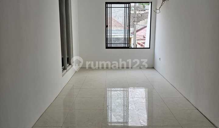 Dijual Rumah Taman Aries 4+1 Kamar Tidur , Rumah Bagus, Bersih, Rapi, Luas, Lokasi Strategis 2