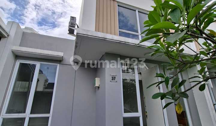 Disewa Rumah Paramount Petal 6X12, 3 Kamar Tidur,Lingkungan Tenang Asri Dekat Akses Tol 1
