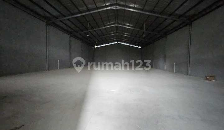 Gudang Baru Modern Loding Dock + Kantor 2 Lantai di Romo Kalisari
