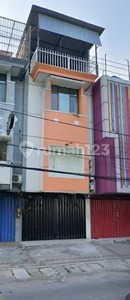 Ruko Raya Klampis 4 Lantai, Kondisi Bagus Siap Pakai Ruko Raya Klampis 4 Lantai, Kondisi Bagus Siap Pakai