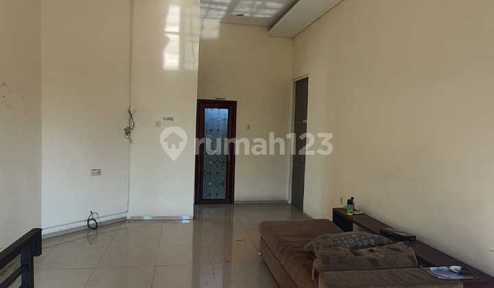 Bangunan Dekat Merr, Cocok untuk Usaha/Rumah Tinggal di Wiguna 2