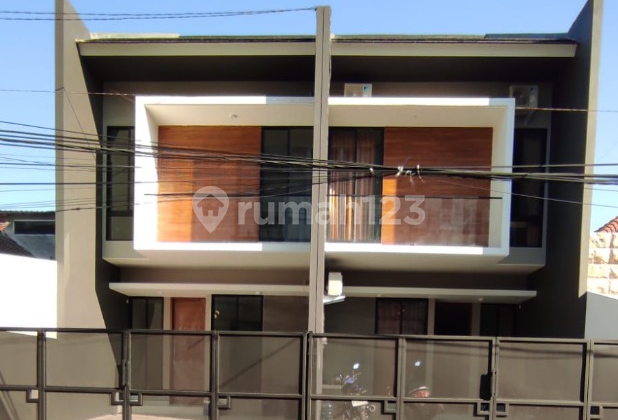 Sutorejo Prima Utara House Very Strategic Near Raya Mulyosari Sutorejo Prima Utara House Very Strategic Near Raya Mulyosari