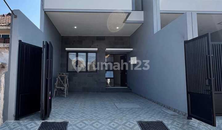 SIAP HUNI  RUMAH NEW MINIMALIS 2 LT MOCCA VRBANA, DIAN ISTANA