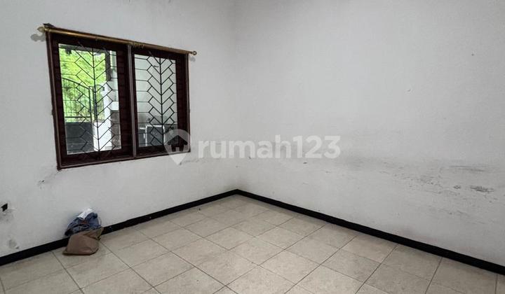 1-Story Fully Furnished and Ready-to-Occupy House in Wisma Mukti Housing Complex 2