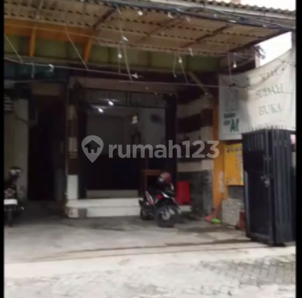 Ready-to-Use Shop House in a Strategic Location on Raya Kutisari, South Surabaya Ready-to-Use Shop House in a Strategic Location on Raya Kutisari, South Surabaya
