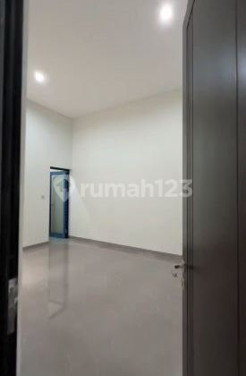 Rumah Baru Gress 2 Lantai Manyar Kertoadi, Surabaya Timur 2