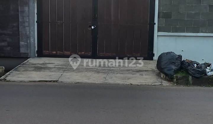 For rent. Beautiful house on main road. Bukit Cimanggu City. Toll access.