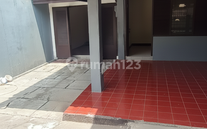 For Rent House Large Land In The Middle Of Bogor City For Rent House Large Land In The Middle Of Bogor City