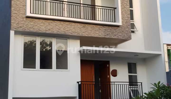 Rumah 2 Lantai Rapih Siap Huni Di Cotra Gran Cibubur 1