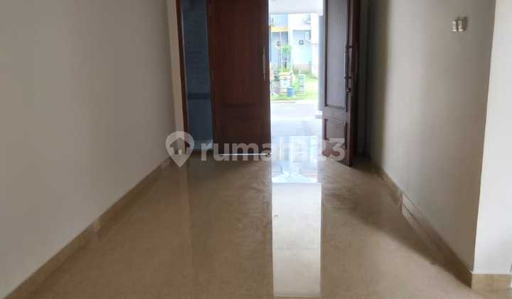 Neat House Ready to Occupy in Cibubur Tourist City Like New 2