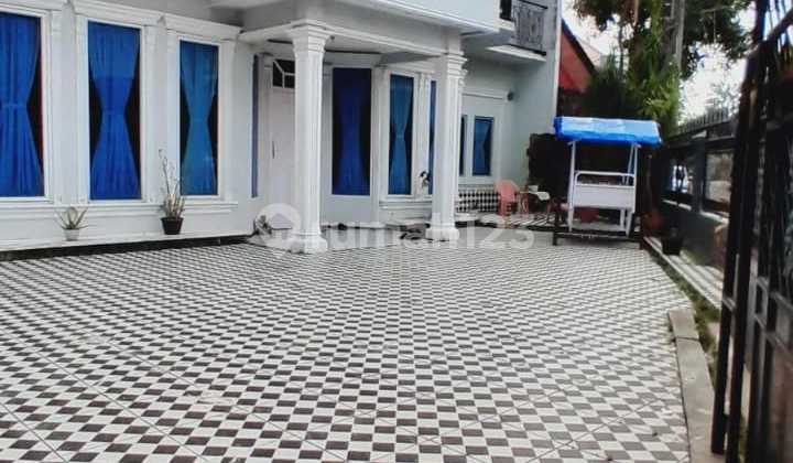 2-Story House Strategic Hook Position in Pondok Kelapa Jakarta 2-Story House Strategic Hook Position in Pondok Kelapa Jakarta