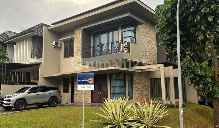 Price Drop! 2-Story Furnished Corner House for Sale in Citragran Cibubur, Move-In Ready.