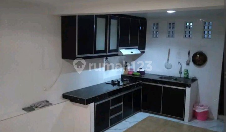 Rumah Rapih 3 Lantai Full Furnish di Citra Gran Cibubur 2