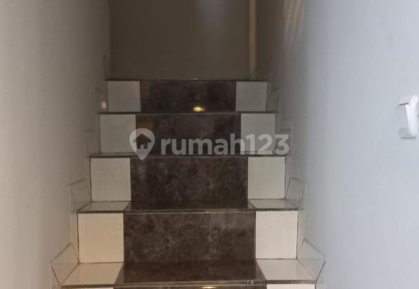 Dijual Rumah di Legenda Wisata Cluster Depan* 2