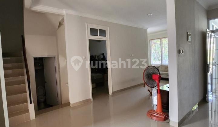 Jual Cepat Rumah Cantik Siap Huni Full Furnished. Kota Wisata Cibubur. 2