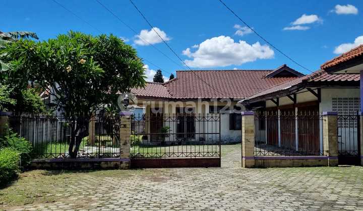 Di Jual Rumah Usaha Luas,3Bangunan di Bambu Apus Cipayung Jaktim