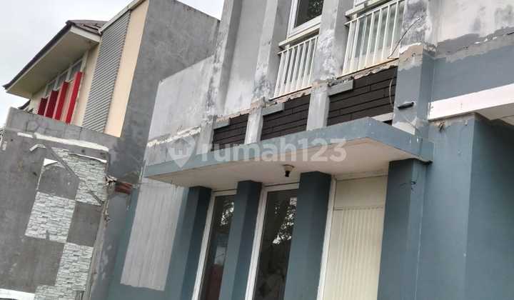 For Sale House in Kota Wisata Cluster Idaman. 2