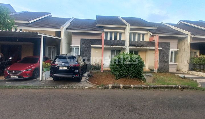 Rumah di Jual Depan Fasos Taman di Grand Wisata