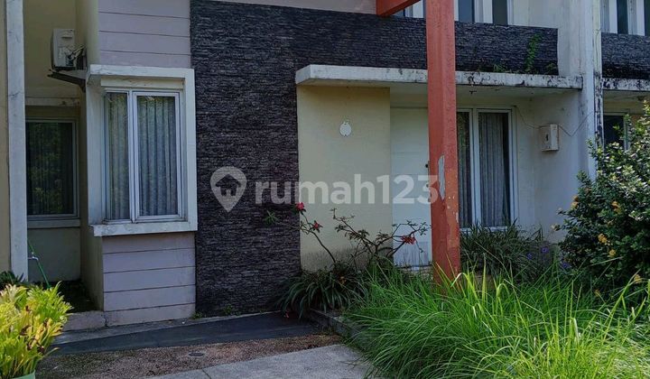 House For Sale in Front of Public Facilities Park at Grand Wisata 1
