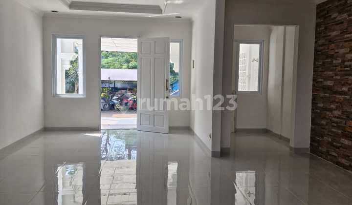 Dijual Rumah 2lt Legenda Wisata Cibubur] Jakarta Timur,bekasi,bogor