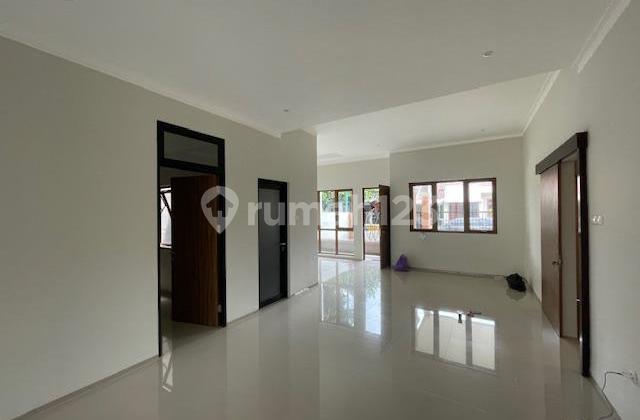 Rumah 2lt Baru Renov Siap Huni Raffless Hills ] Cibubur,bekasi,depok,bogor,bsd,jakarta Selatan,tebet 2