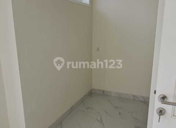 Barang Langka Di Kota Wisata‼️‼️di Jual Di Bawah 1,9 M Rumah Cakep Full Renov Siap Huni.. 2