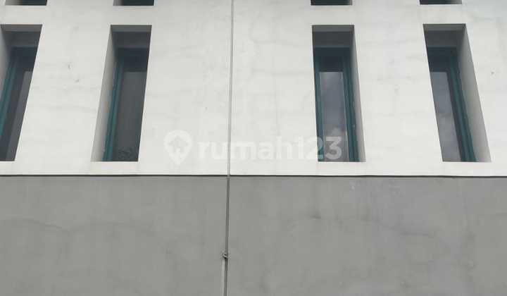 Di Jual Cepat Dan Murah, Ruko Cantik Dan Rapi Di Plaza 3 Pondok Indah *harga 19.5 M Nego*