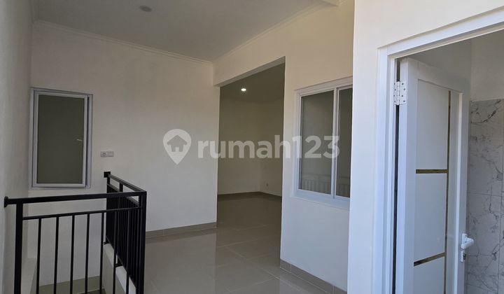 Dijual Rumah : Legenda Wisata, Cluster Marcopolo 2