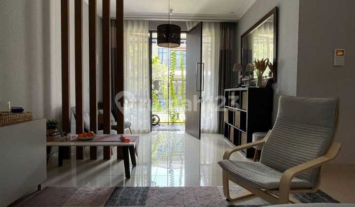 Turun Harga!! Dijual Cepat. Rumah Cantik Semi Furnish Kota Wisata Cibubur Siap Huniada Taman Belakang 2