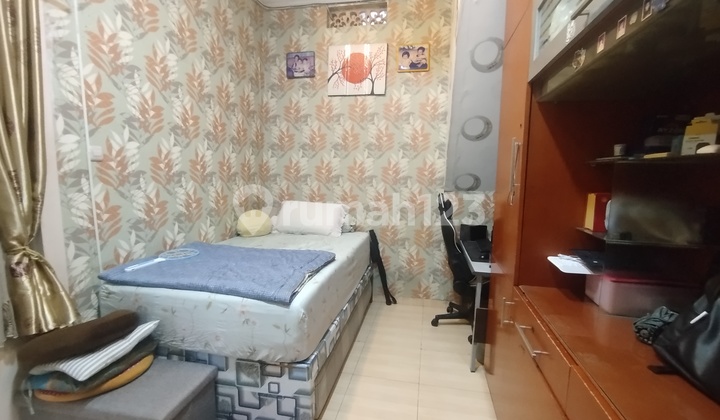 2-Story Poris House Ready to Occupied Wide Street 3 Cars