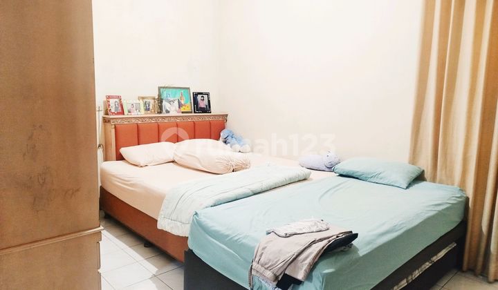 Rumah Rapi Siap Huni 2 Lantai 