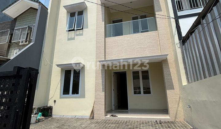 Dijual Rumah Brand New Taman Ratu