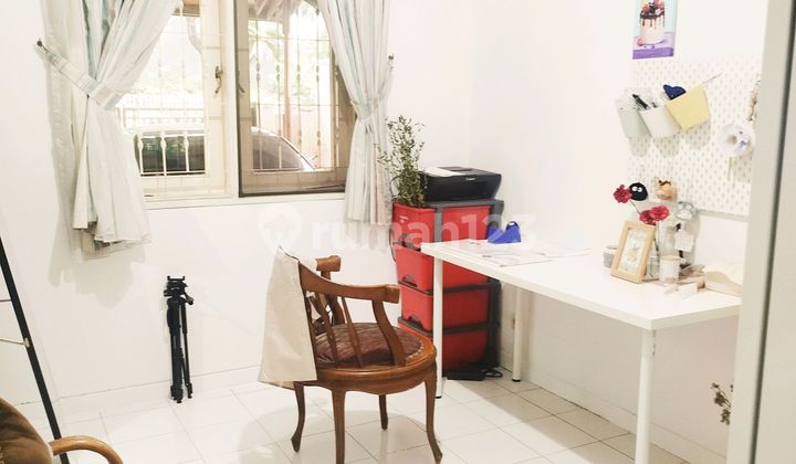 Rumah Rapi Siap Huni 2 Lantai  2