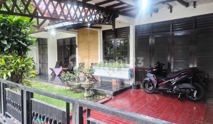 Rumah Asri di Bumi Karang Indah