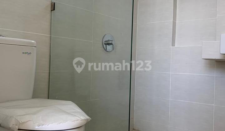 For Quick Sale: Ready-to-Occupy Caspian Type House in Northwest Lake, Citraland 2