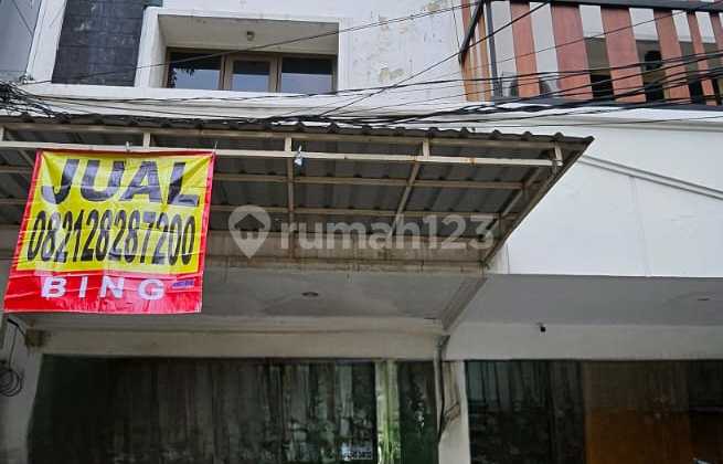 4-Story Shophouse for Sale at Zero Darmo Raya Street, Surabaya 4-Story Shophouse for Sale at Zero Darmo Raya Street, Surabaya