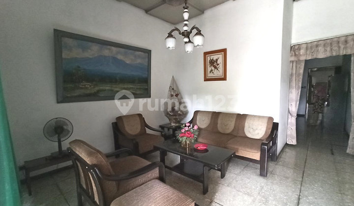 FOR SALE COMMERCIAL HOUSE READY TO OCCUPY ON JEMUR HANDAYANI MAIN ROAD, SUITABLE FOR BUSINESS & RESIDENTIAL USE