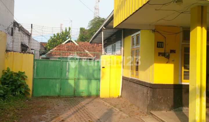 FOR RENT HOUSE ON GAJAHMADA STREET MOJOKERTO 1