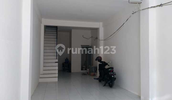 FOR RENT 4-STORY SHOPHOUSE READY TO USE - 2 UNITS AT RAYA TAMAN ASRI PONDOK TJANDRA FOR RENT 4-STORY SHOPHOUSE READY TO USE - 2 UNITS AT RAYA TAMAN ASRI PONDOK TJANDRA
