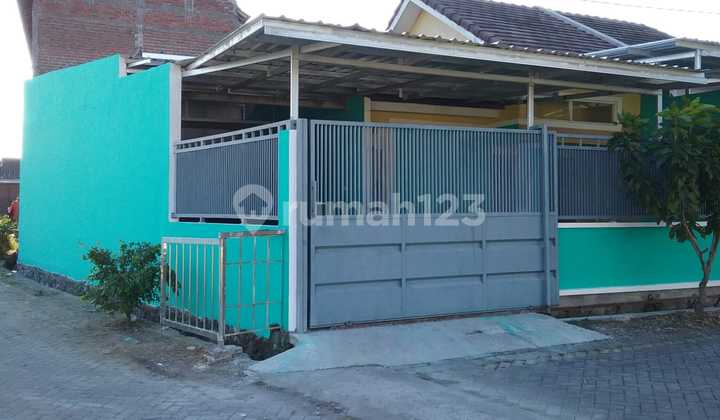 For Sale: House in Lestari Indah Housing Estate, Menganti 2