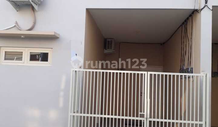 Dijual Rumah 2 Lantai di Kutisari Utara, Surabaya