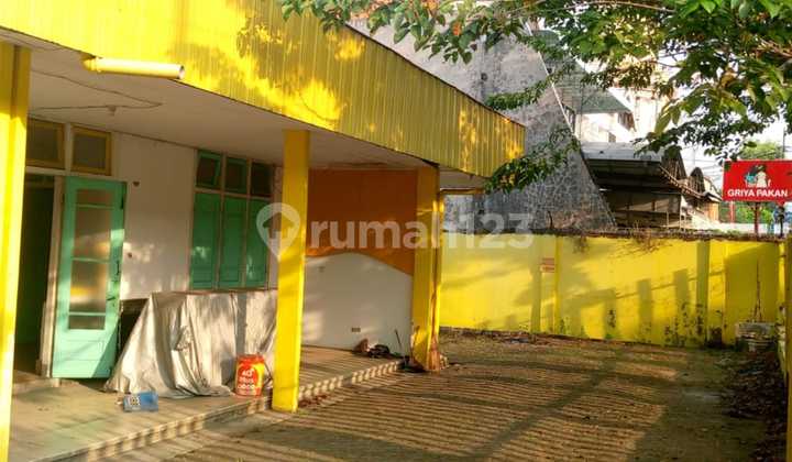 FOR RENT HOUSE ON GAJAHMADA STREET MOJOKERTO 2