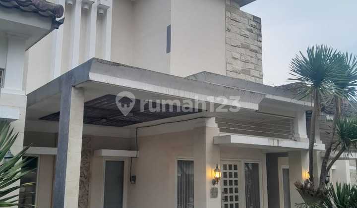 Dijual Rumah 2 Lantai di Jl. Dieng atas - Malang