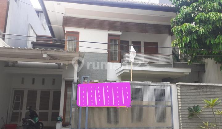 DIJUAL RUMAH SIAP HUNI KEBAYORAN BARU, JAKARTA SELATAN